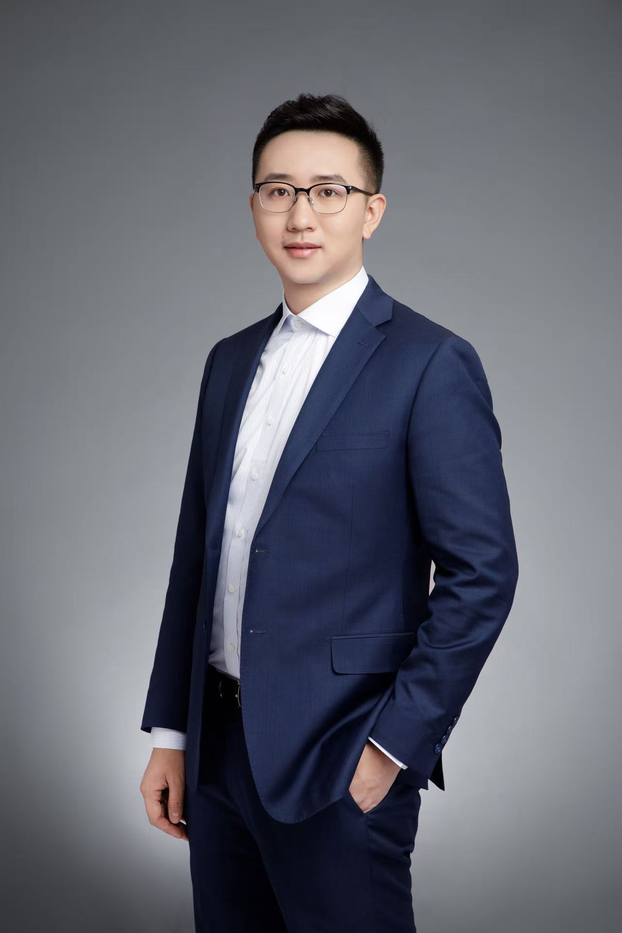 娄洋