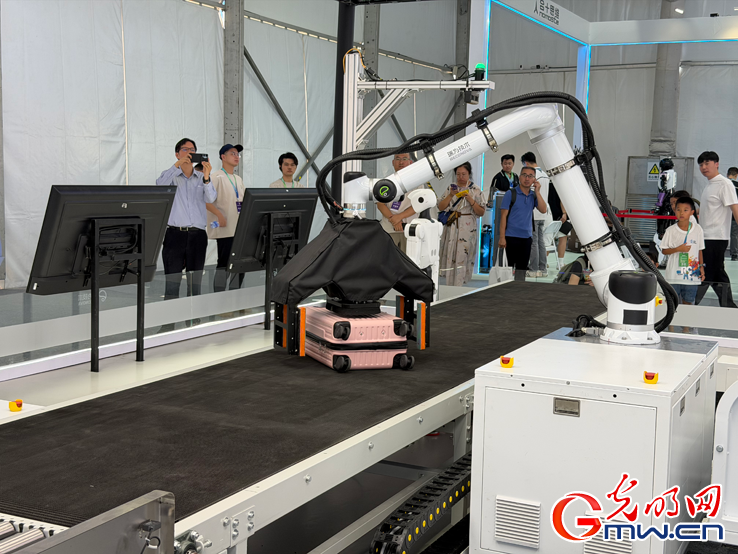 人机共生 在2026世界机器人大会解锁未来新方程式 3.png