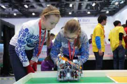 人民网：2015世界青少年机器人大赛今日在京拉开帷幕